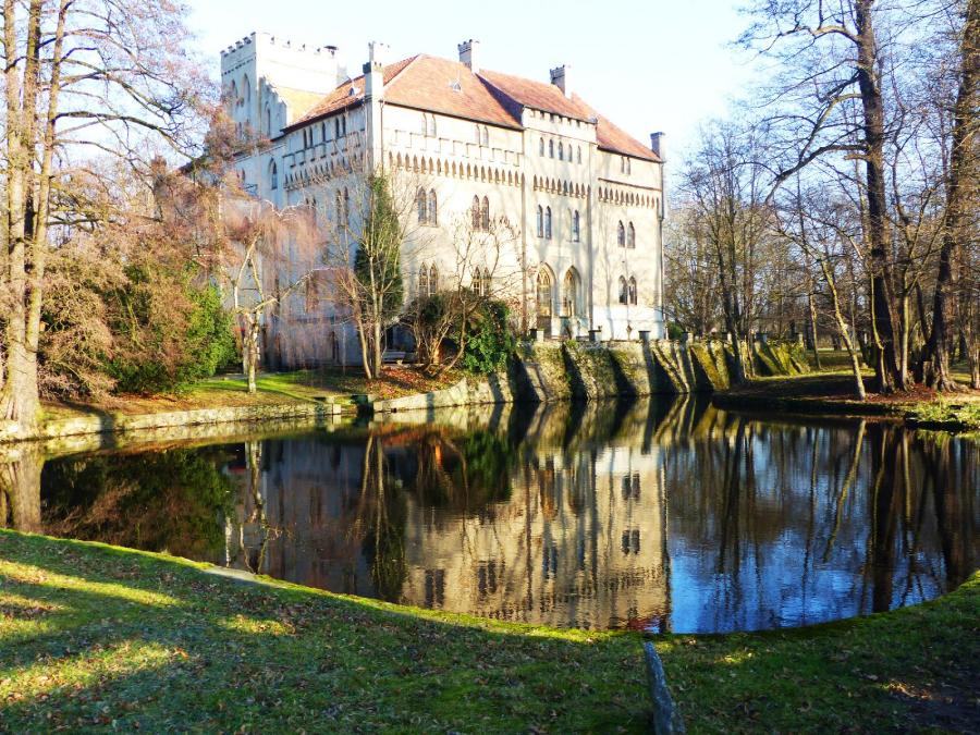 Schlossteich Schloss Seifersdorf Wachau